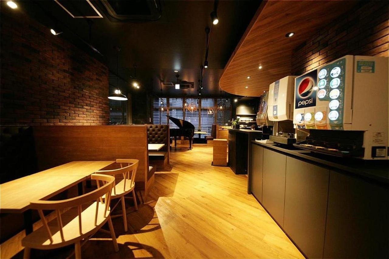Toho Hotel Fukuoka Tenjin / Vacation Stay 78155 Exteriör bild